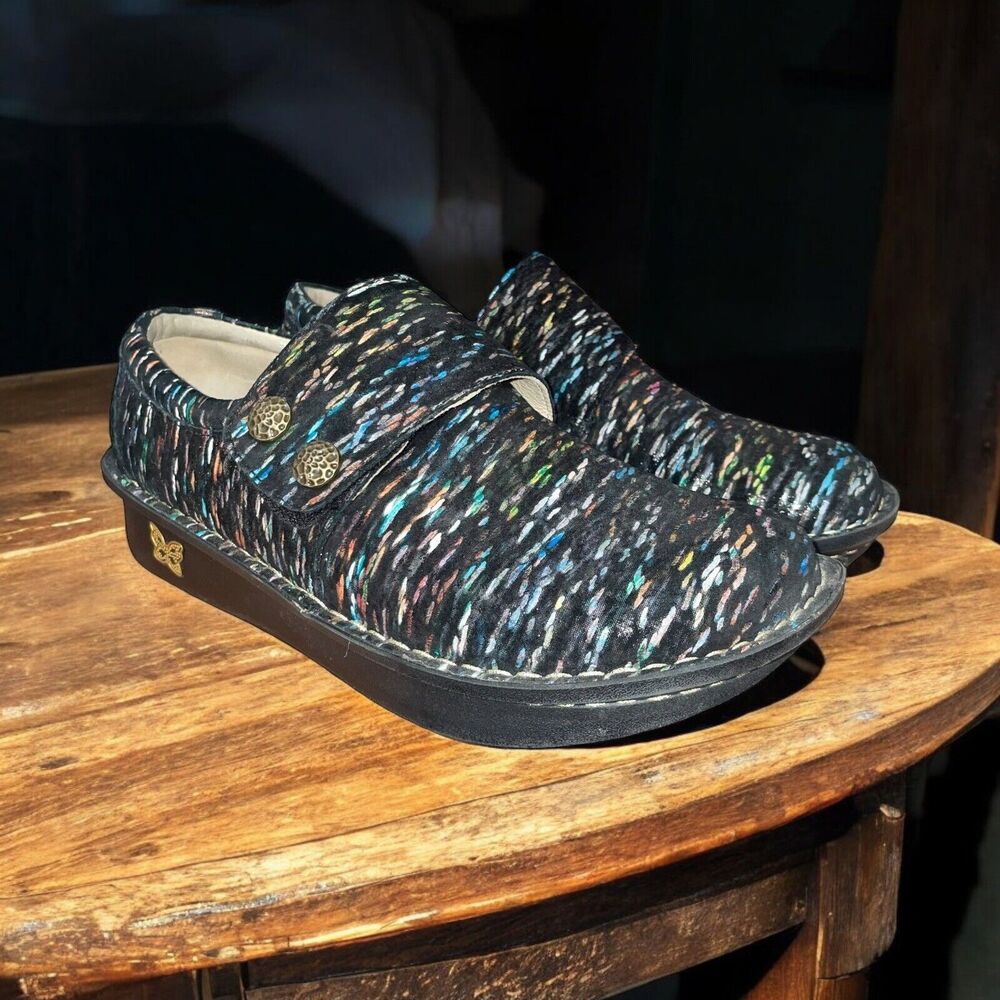 Alegria  40/9.5-10 Deliah Comfort Slip On Nursing Shoes in Obsucra Colorway